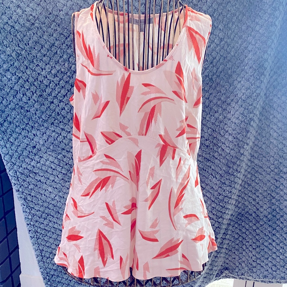 Classiques Entier Red and White Leaf Tank Top
